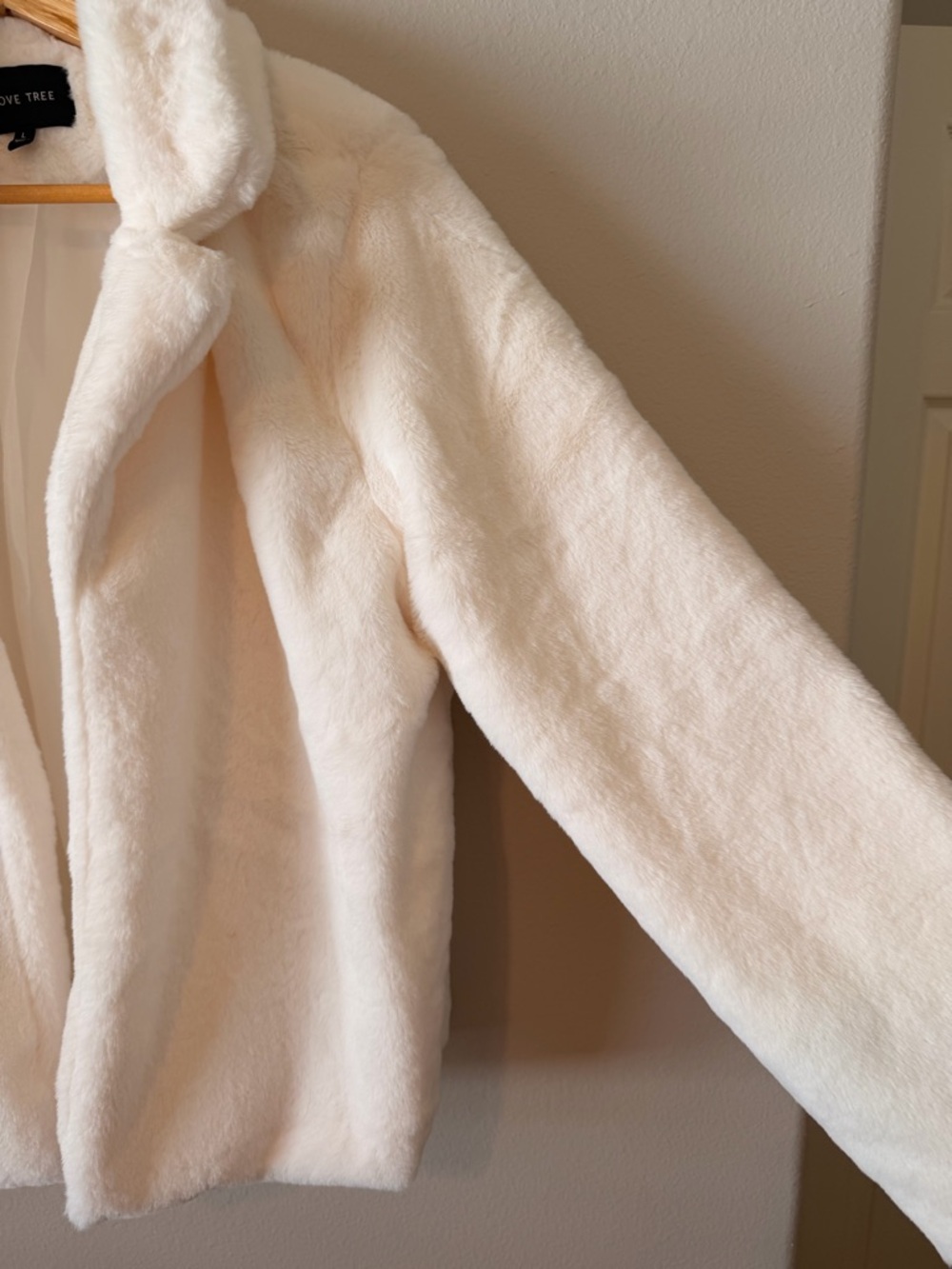 Love Tree Cream Plush Faux Fur Teddy Coat - Picture 6 of 9